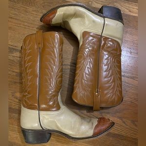 Retro / Vintage Two-tone Cowboy Boots